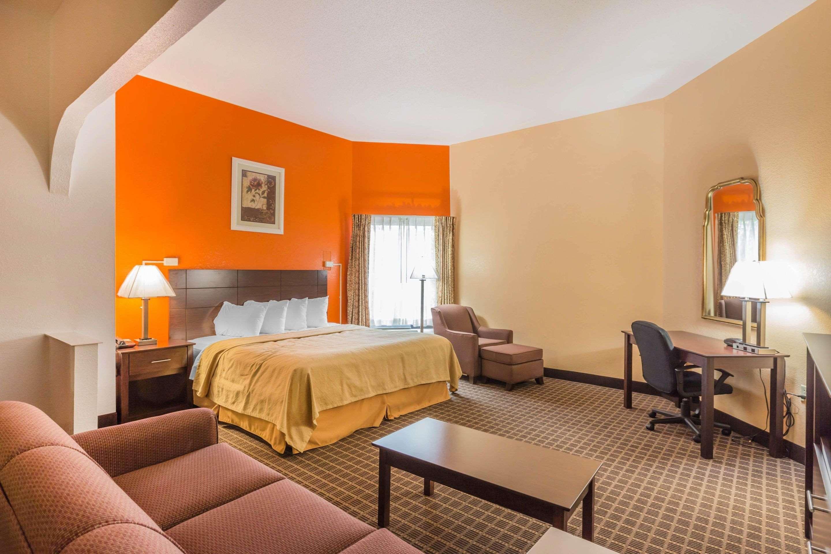 Quality Inn Greer Bagian luar foto